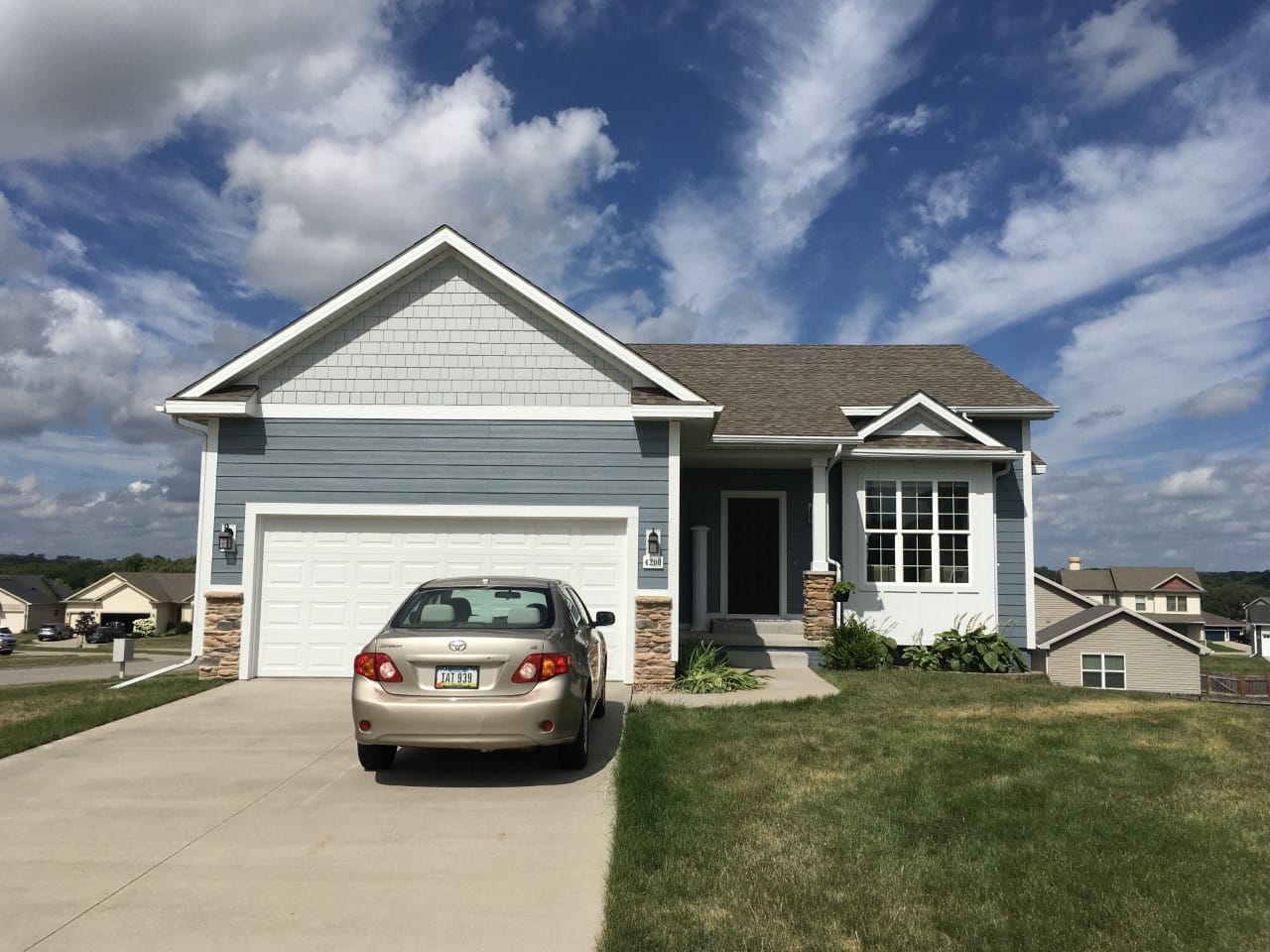 James Hardie pre-finished siding and shake in Urbandale Iowa